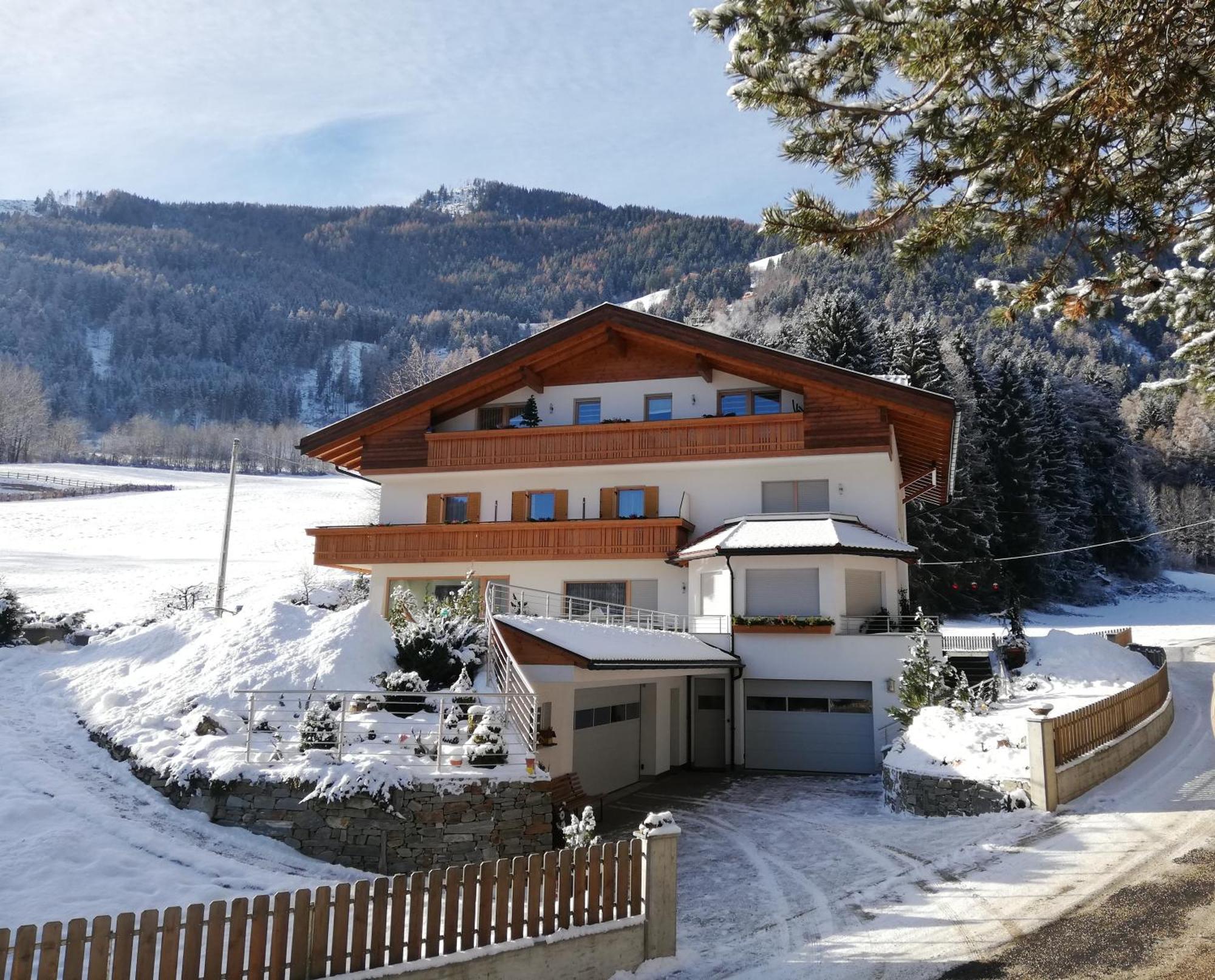 Pramstaller Apartments San Lorenzo di Sebato Luaran gambar